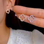 New Fashion Leaf Hollow Zircon Stud Earrings for Women Elegant Niche Triple Flower Earrings Party Jewelry Gift