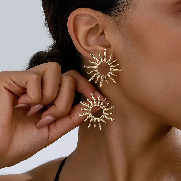 1Pair Fashion Temperament Elegant Sun Flower Stud Earrings For Women Girls Versatile Stud Earrings Jewelry Accessories Gifts