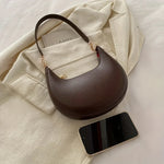 New Fashionable High-end Moon-shaped Baseball Bag, Showing Luxury, Women's Single Shoulder Bag