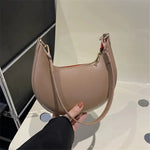 New Fashionable High-end Moon-shaped Baseball Bag, Showing Luxury, Women's Single Shoulder Bag