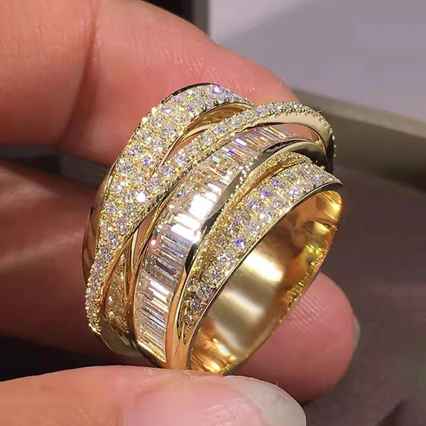 Huitan Bling Bling Gold Color Rings Gorgeous Women Wedding Accessories Full Sparkling Cubic Zirconia Party Luxury Trendy Jewelry
