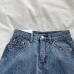 Retro Simple Wide-leg Denim Shorts. New Summer Fashion High-waisted, Loose and Casual Comfortable Mid-length Jeans for Women