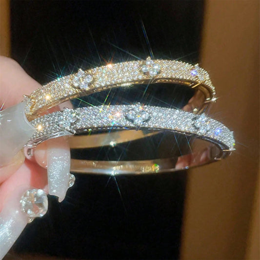 2025 New Four Leaf Flower Cube Zirconia Bracelet for Women Office Party Friends Gift    Jewelry Accessories