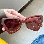 Cat Eye Sunglass Trendy Female Eyewear Luxury Brand Designer Popular Women Travelling Sun Shades Glasse