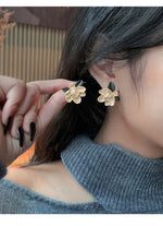 GRACE JUN Green Color  Enamel Flower Clip on Earring No Pierced Fashion No Pierced Earring Needn't Ear Hole Ear Clip Korea Style